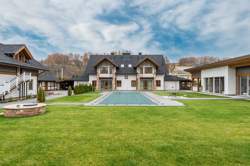 a green lawn in home courtyard