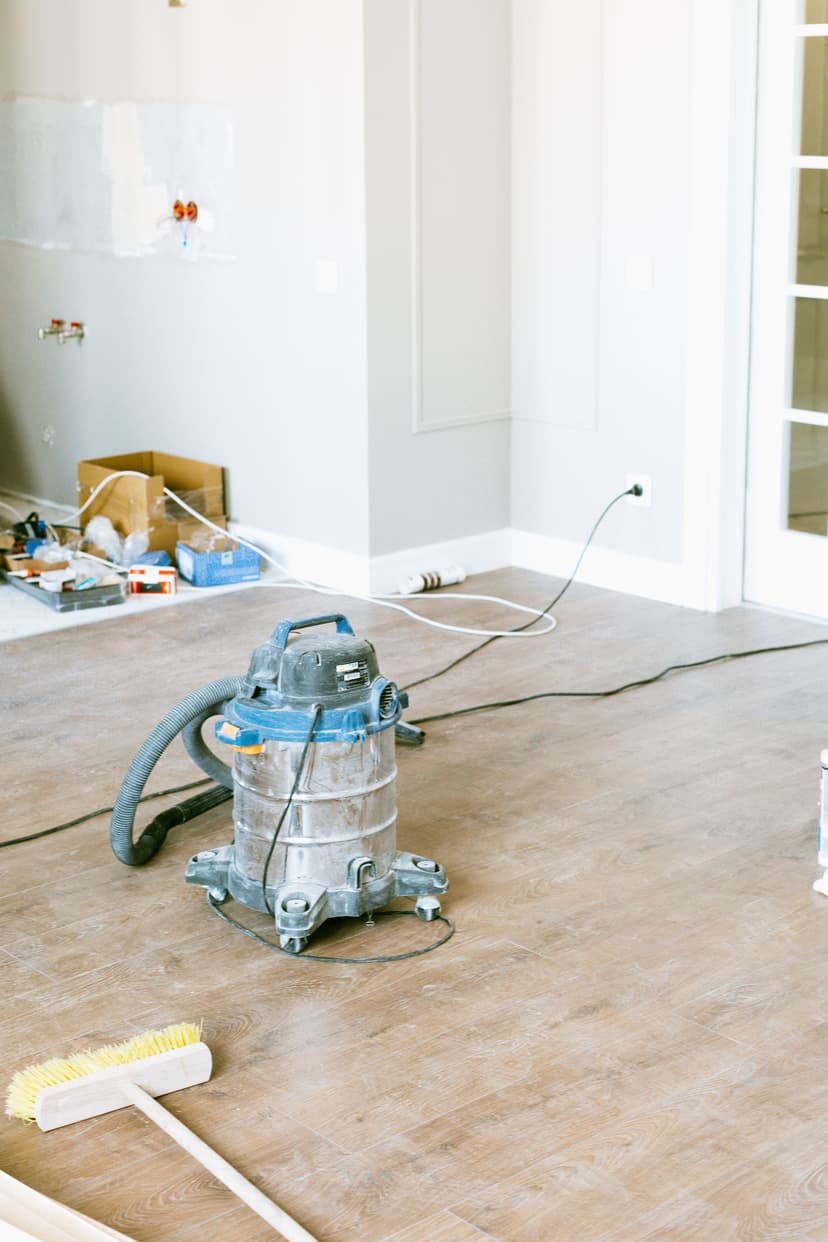 post construction cleaning in a home