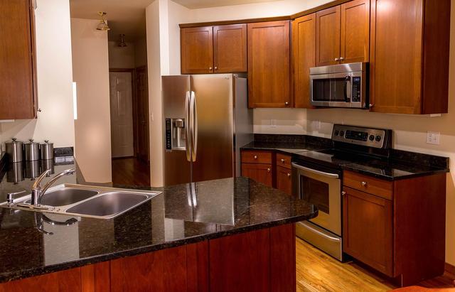 How to Clean Stainless Steel Appliances Without Streaks